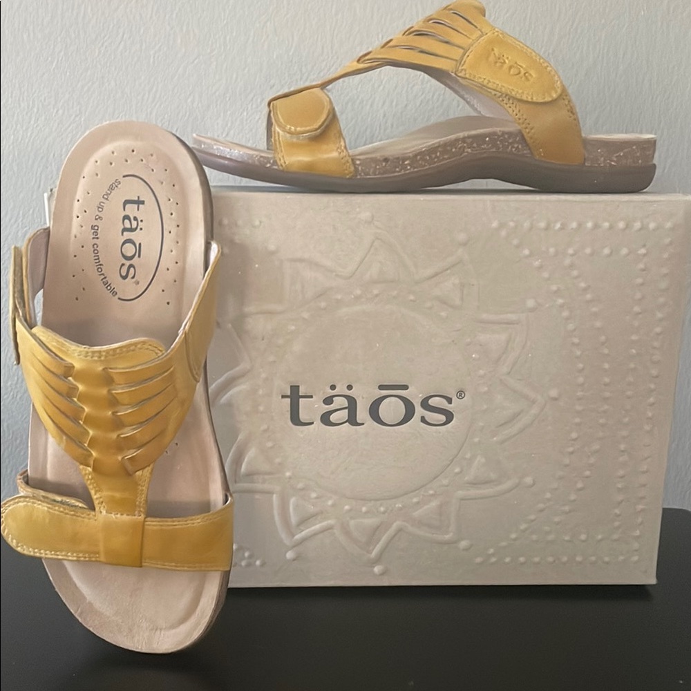 Taos Footwear Yellow Sandals with Braided Design